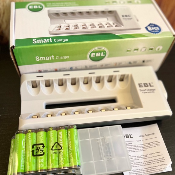 Battery smart charger AAA, AA, etc - Picture 8 of 9